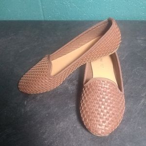 Nine West "Dori" loafer style flats tan size 5